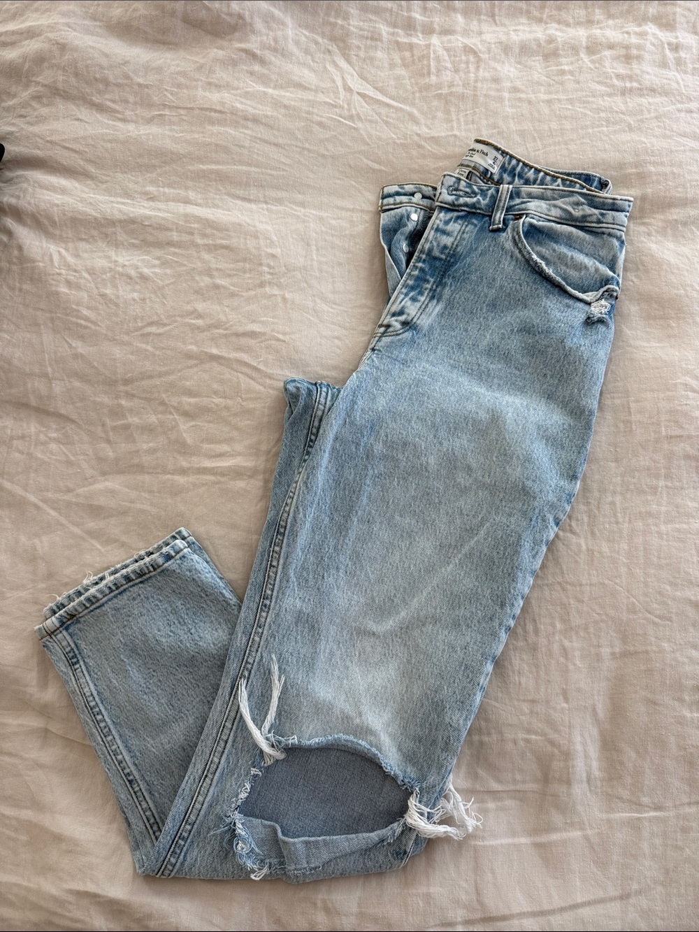 Abercrombie & Fitch Light Blue Boyfriend Jeans with Knee Rip